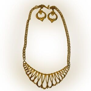 Vintage Gold-Tone Necklace & Earrings Set – 18” Necklace, 1.5” Drop Earrings
